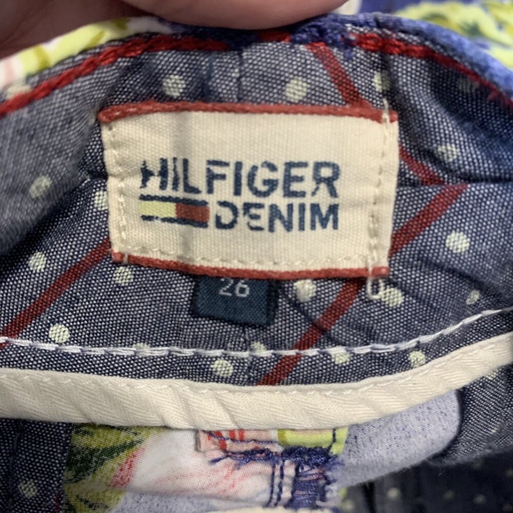 Vintage Tommy Hilfiger Blue Floral Tropical Denim Womens 26 Shorts Resort Travel - Picture 10 of 13